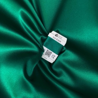 61#圣诞绿素绉缎颜色预览